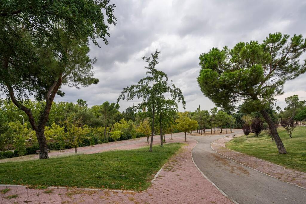 Appartamento Arriaga Alto- Coqueto Duplex. Parking Gratuito Madrid Esterno foto